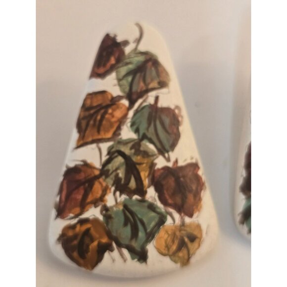 VTG Lightweight Ceramic Hand Painted Fall Leaves Post Pierced Earrings - Picture 4 of 6